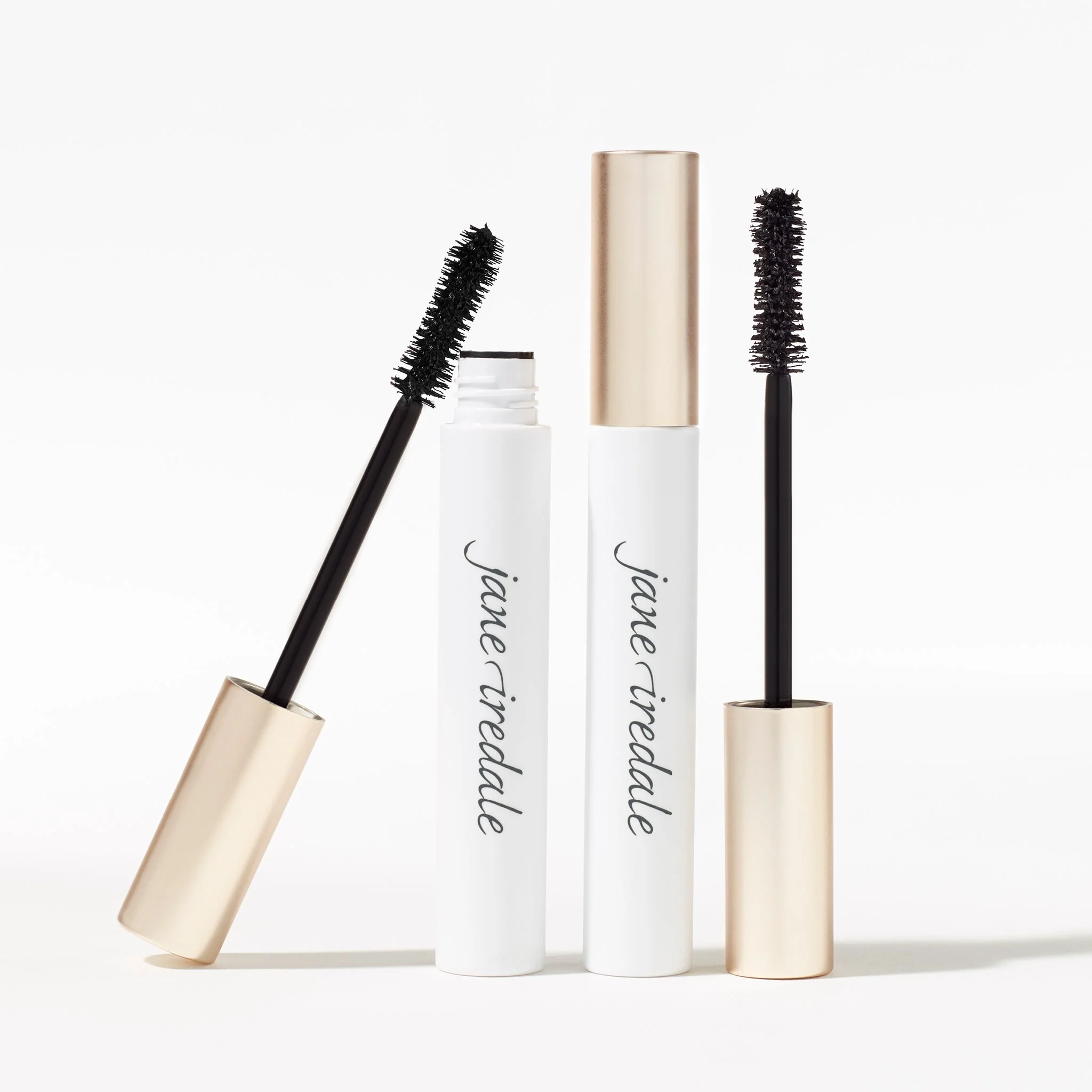 Beyond Lash™ Volumizing Mascara Ⓥ - Image 3